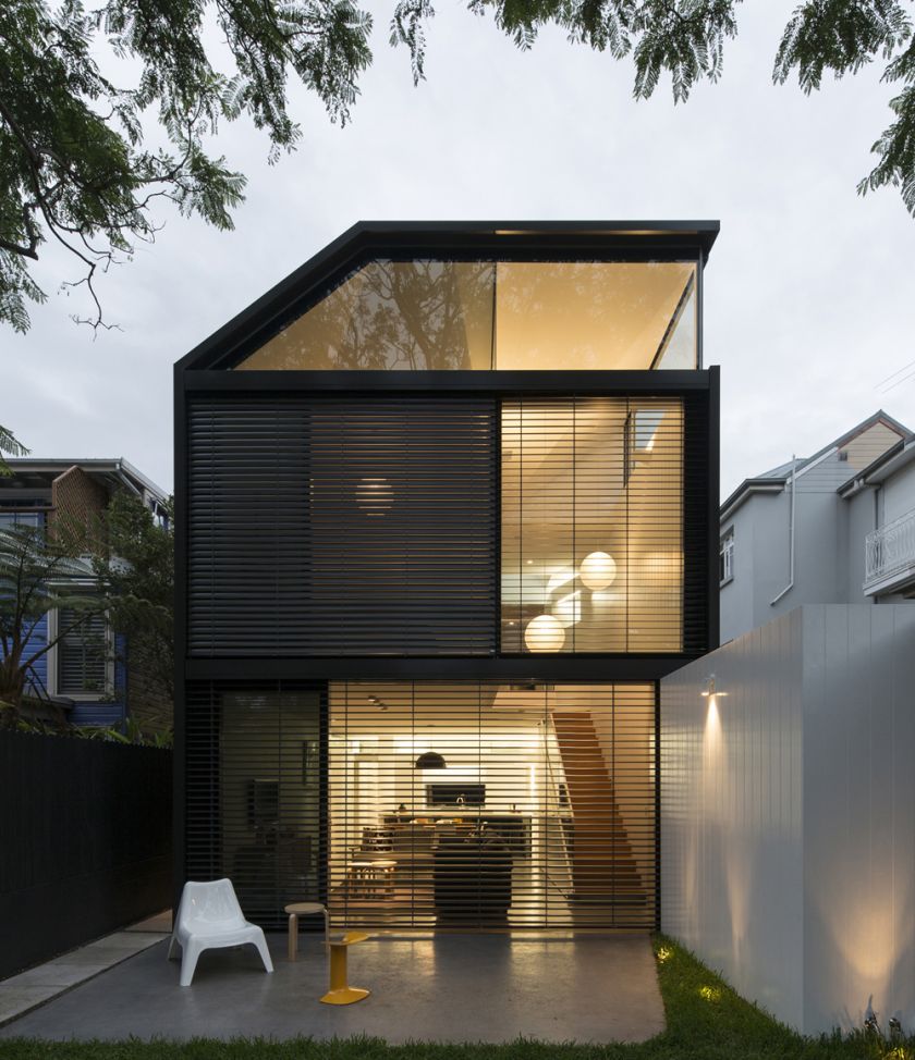 Cosgriff House adjustable louvres opening & closing sequence