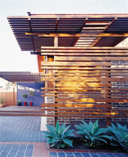 G+V House exterior breezeway & deck