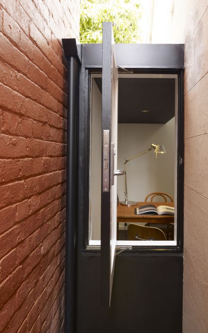 Haines House study pivot window detail